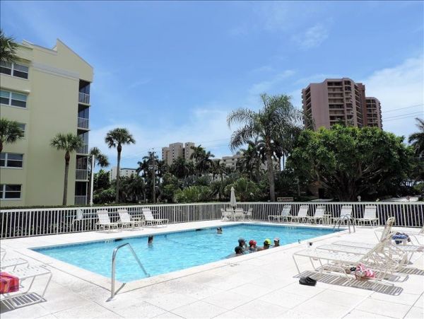 Marco Island Condo 1026956