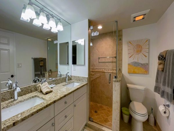 Marco Island Vacation Condo Short Walk to Beach Sleeps Six