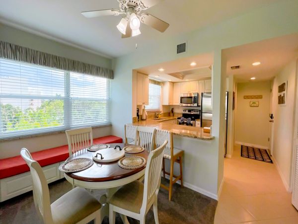 Marco Island Vacation Condo Short Walk to Beach Sleeps Six