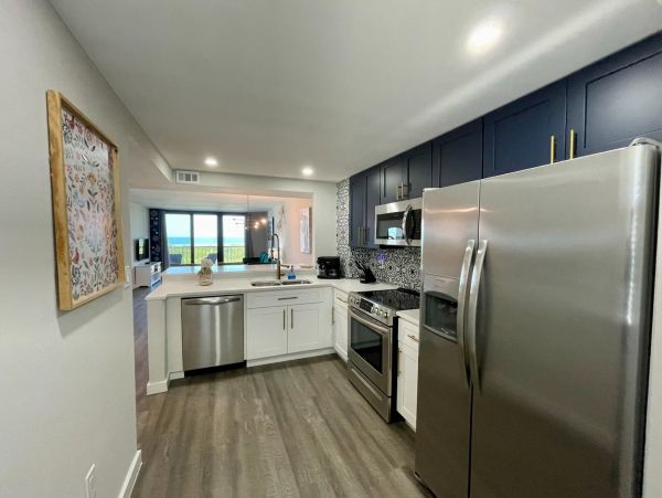 Charming Condo in Marco Island with Great Amenities
