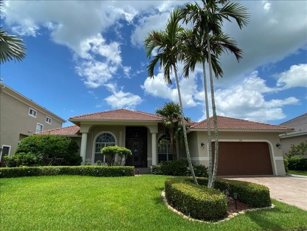 Stunning Three Bedroom Vacation Pool Home
