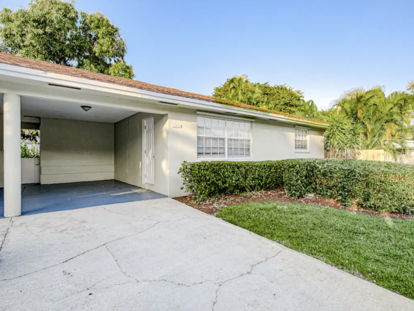 Rent one Side or Both Sides of this Palm Beach Duplex