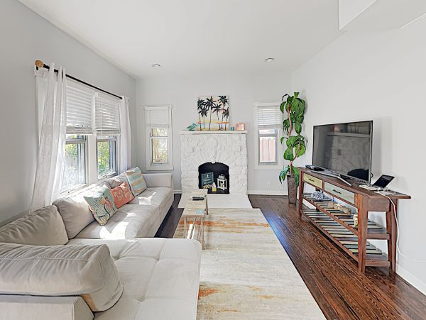 Palm Beach Bungalow with 3 Bedrooms