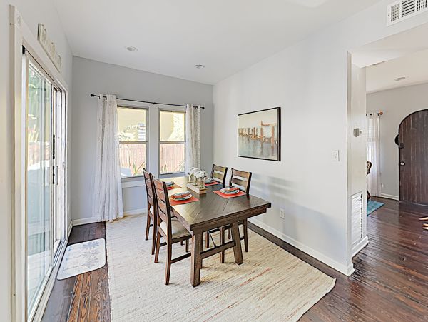 Palm Beach Bungalow with 3 Bedrooms