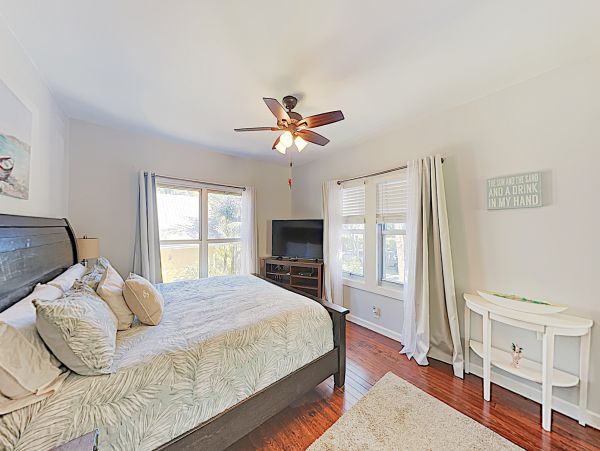 Palm Beach Bungalow with 3 Bedrooms