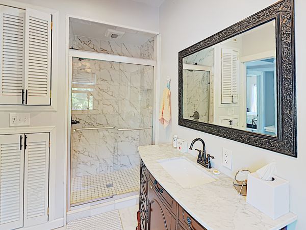 Palm Beach Bungalow with 3 Bedrooms