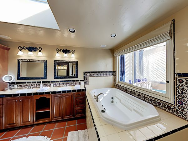 Manhattan Beach Home 1027001