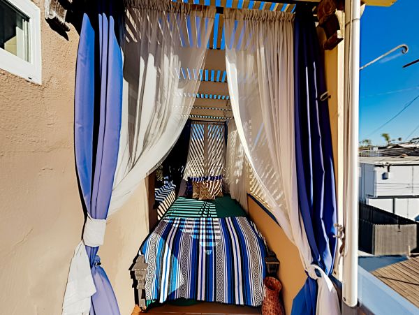 Manhattan Beach Home 1027001
