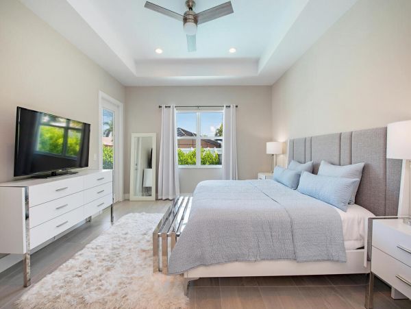 Beautiful & Cozy 4 Bedroom Vacation Home with Private Pool