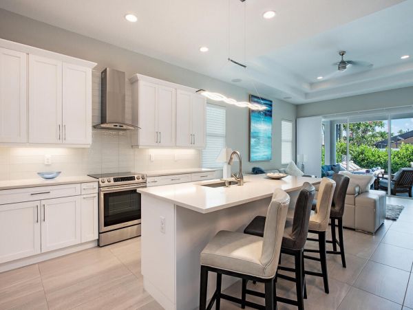 Beautiful & Cozy 4 Bedroom Vacation Home with Private Pool
