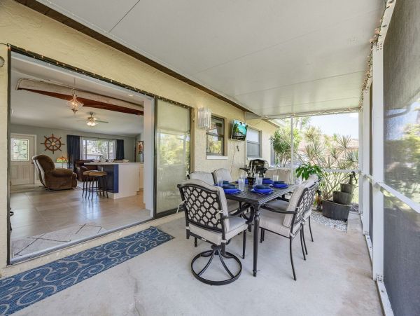 Cape Coral Vacation Pool Home Three Bedroom