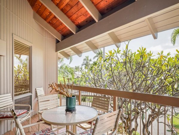 3 Bedroom Vacation Condo with Golf Course and Close to Beach