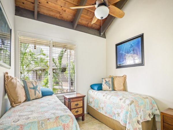 3 Bedroom Vacation Condo with Golf Course and Close to Beach