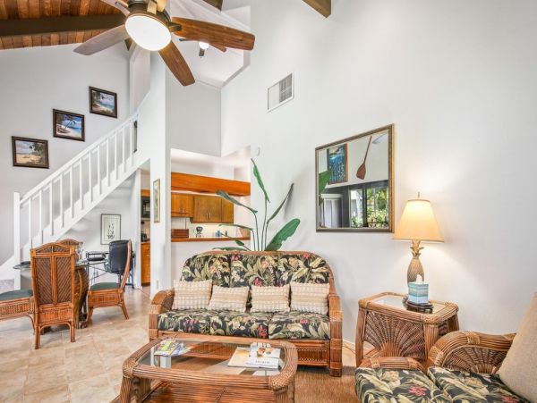 3 Bedroom Vacation Condo with Golf Course and Close to Beach