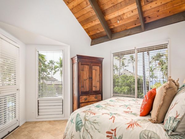 3 Bedroom Vacation Condo with Golf Course and Close to Beach