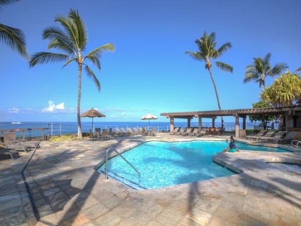 3 Bedroom Vacation Condo with Golf Course and Close to Beach