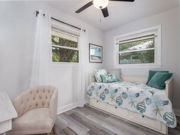 Adorable Sarasota 3 Bedroom Cottage Sleeps 6