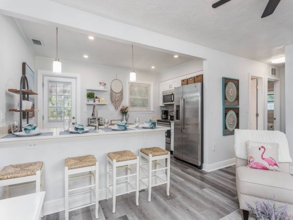Adorable Sarasota 3 Bedroom Cottage Sleeps 6