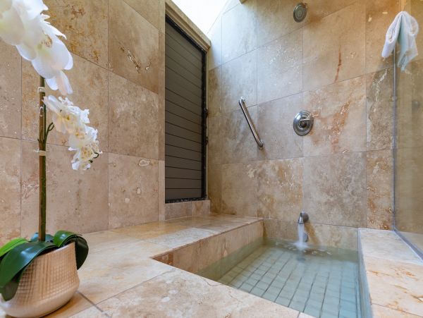 Beautiful Kapalua Vacation Villa Walk to Beach Sleeps 4