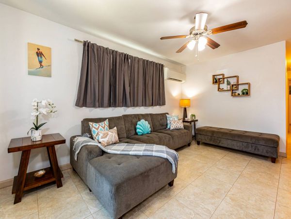 Beautiful Kihei Vacation Home Walk to Beach Sleeps 8