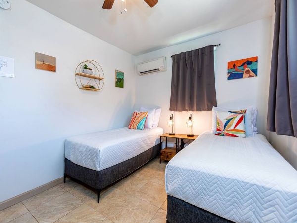 Beautiful Kihei Vacation Home Walk to Beach Sleeps 8