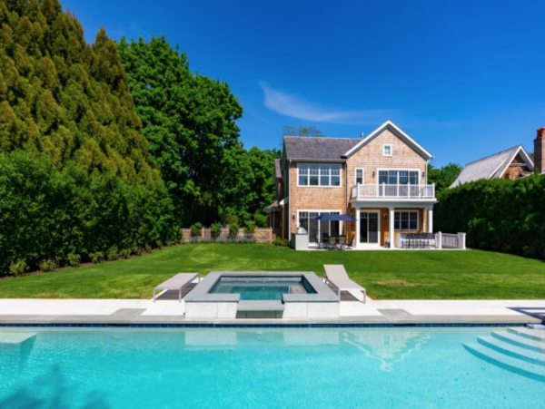 Luxurious Seven Bedroom Vacation Pool Home
