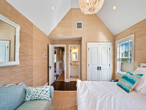 Luxury Hamptons Vacation Pool Home Six Bedrooms Sleeps 12