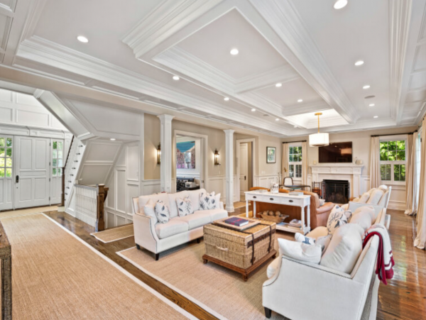 Luxury Hamptons Vacation Pool Home Six Bedrooms Sleeps 12