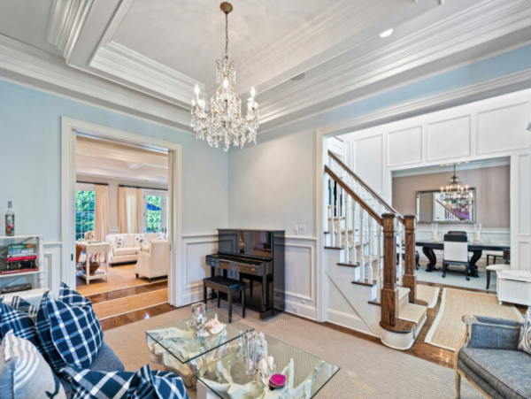 Luxury Hamptons Vacation Pool Home Six Bedrooms Sleeps 12