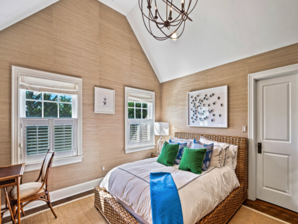 Luxury Hamptons Vacation Pool Home Six Bedrooms Sleeps 12