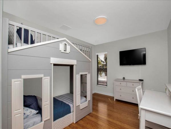 Stunning Marathon Vacation Rental: Heated Pool & Sunsets