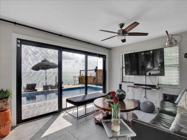 Stunning Marathon Vacation Rental: Heated Pool & Sunsets