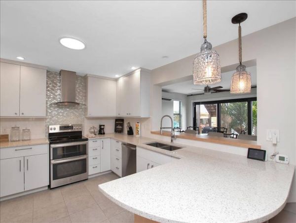 Stunning Marathon Vacation Rental: Heated Pool & Sunsets