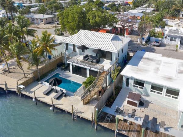 Stunning Marathon Vacation Rental: Heated Pool & Sunsets
