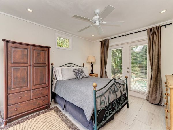 Sarasota Vacation Pool Home Three Bedroom with Guest House