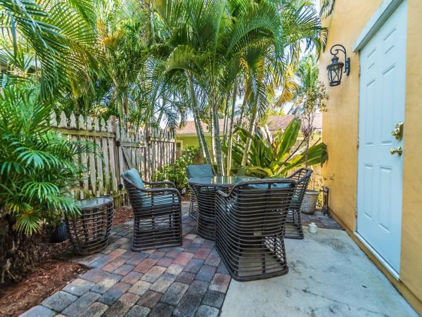 Palm Beach Condo 1027078