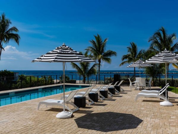 Palm Beach Condo 1027079