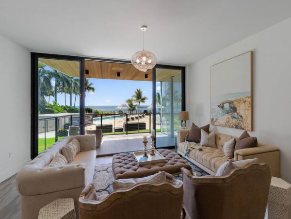 Palm Beach Condo 1027079