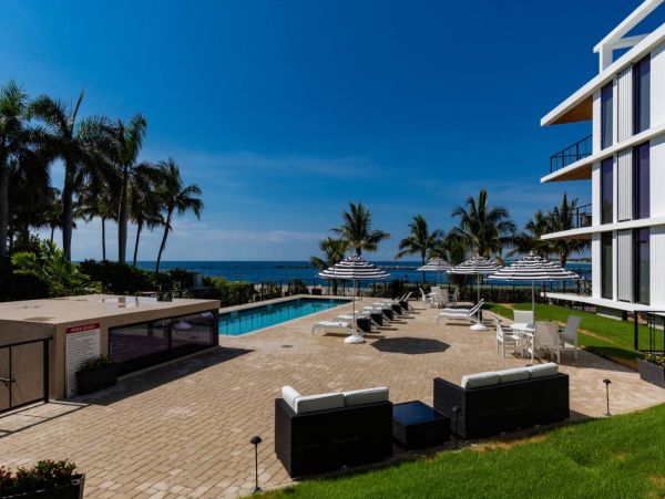 Palm Beach Condo 1027079