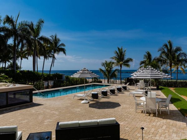Palm Beach Condo 1027079