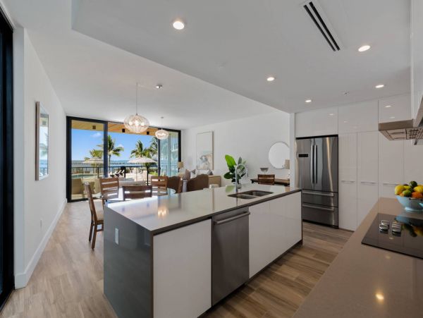 Palm Beach Condo 1027079