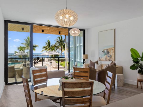 Palm Beach Condo 1027079