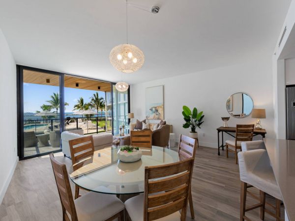 Palm Beach Condo 1027079