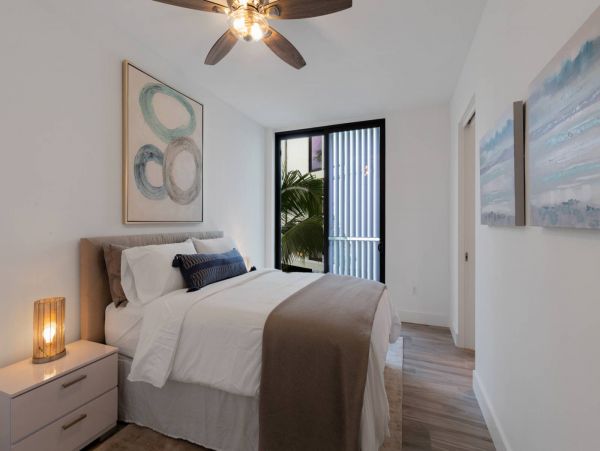 Palm Beach Condo 1027079