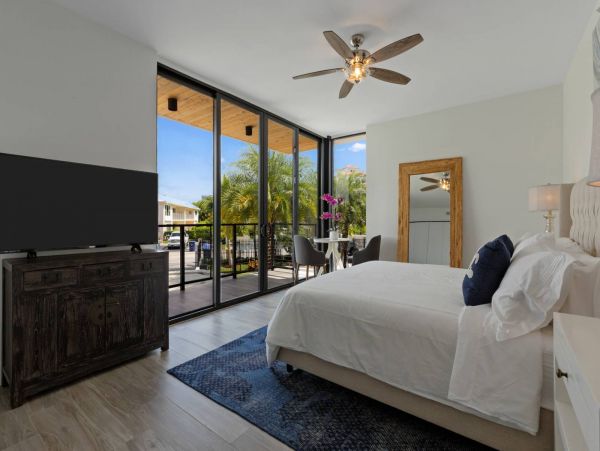 Palm Beach Condo 1027079