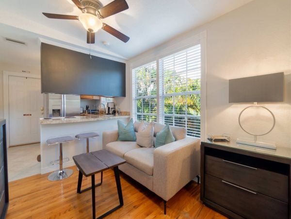 Palm Beach Condo 1027083