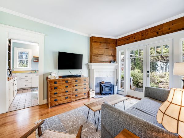 Mendocino Home 1027089