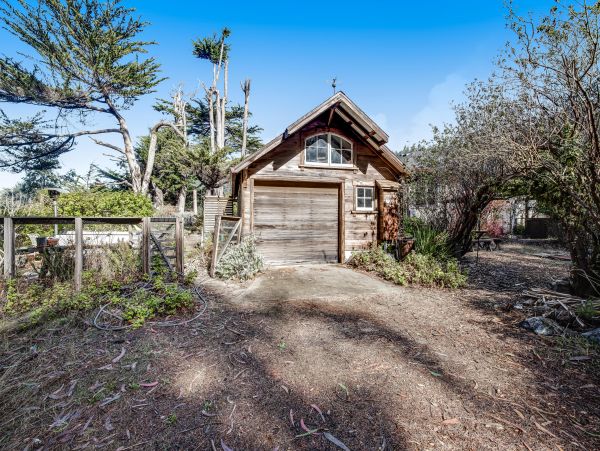 Mendocino Home 1027089