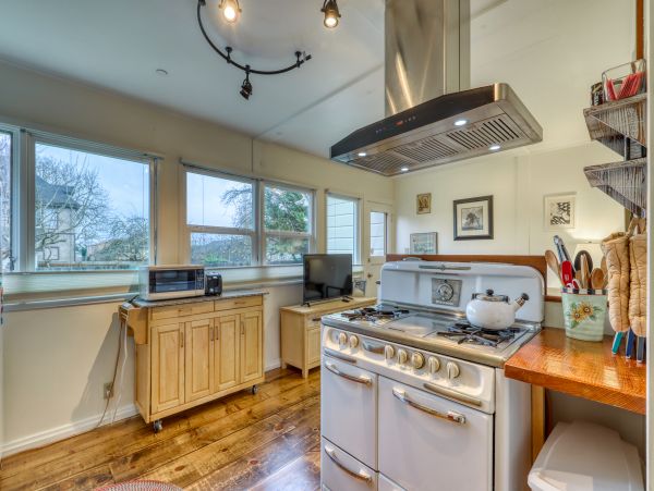 Mendocino Home 1027092