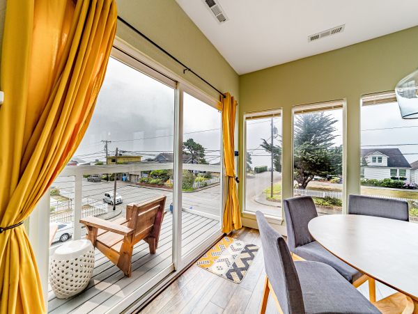 Mendocino Home 1027093